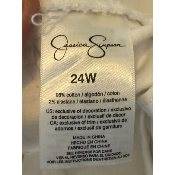Jessica Simpson Adored Slim Bermuda Shorts Modest White Denim Jean Fray Hem 24W - Picture 14 of 16